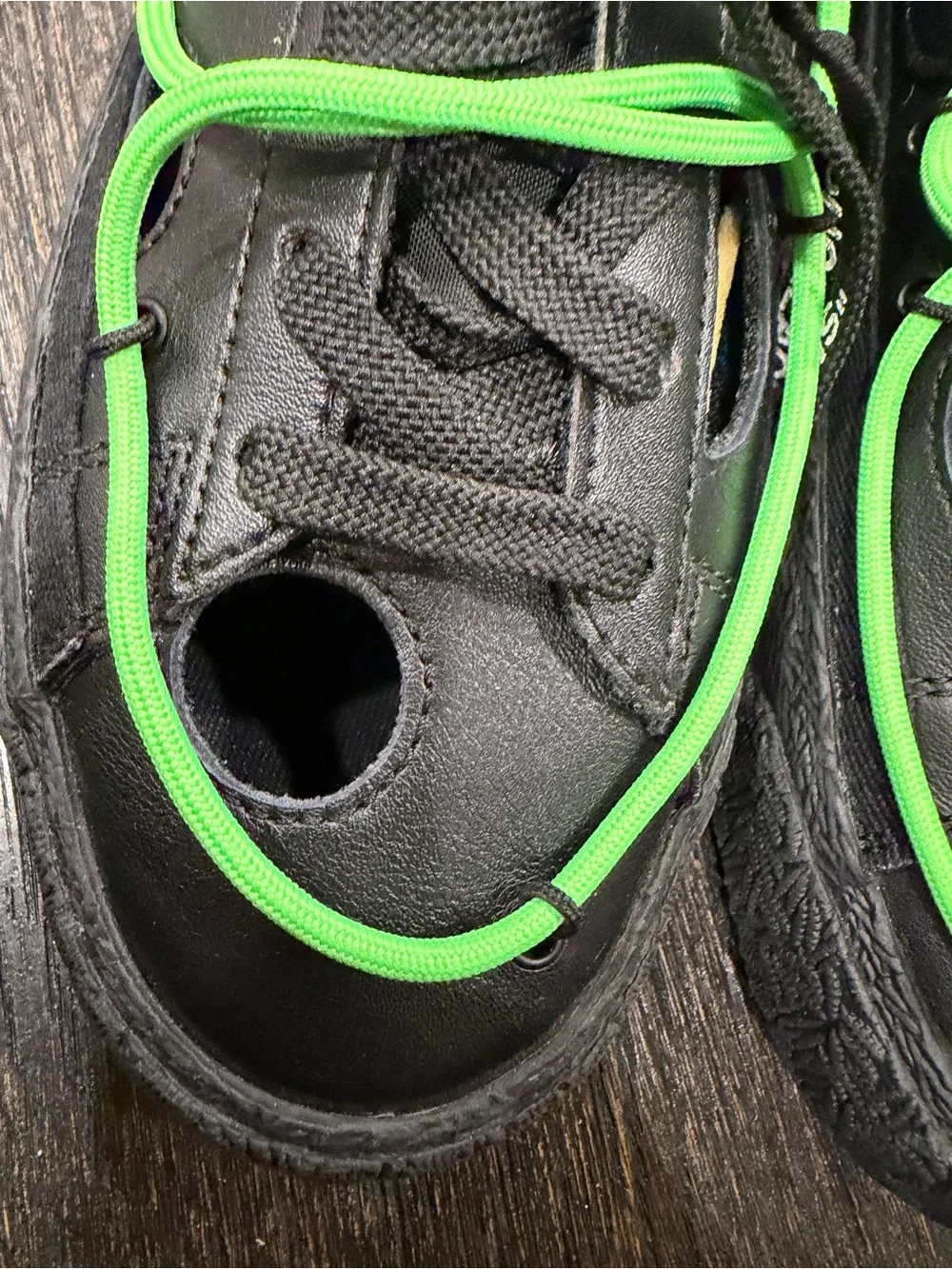 N/A nike off